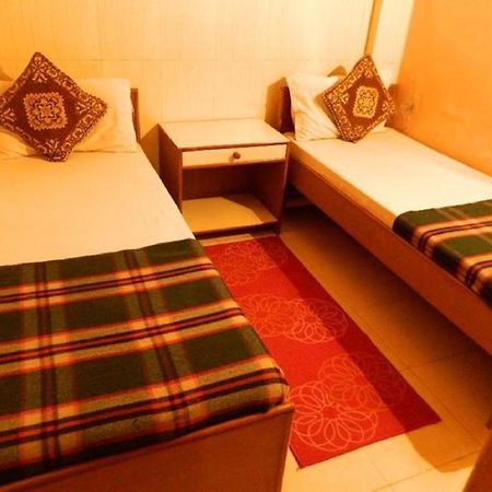 Viraaj Guest House 诺伊达 外观 照片