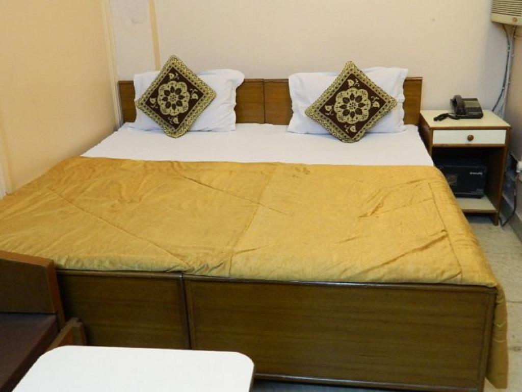 Viraaj Guest House 诺伊达 外观 照片